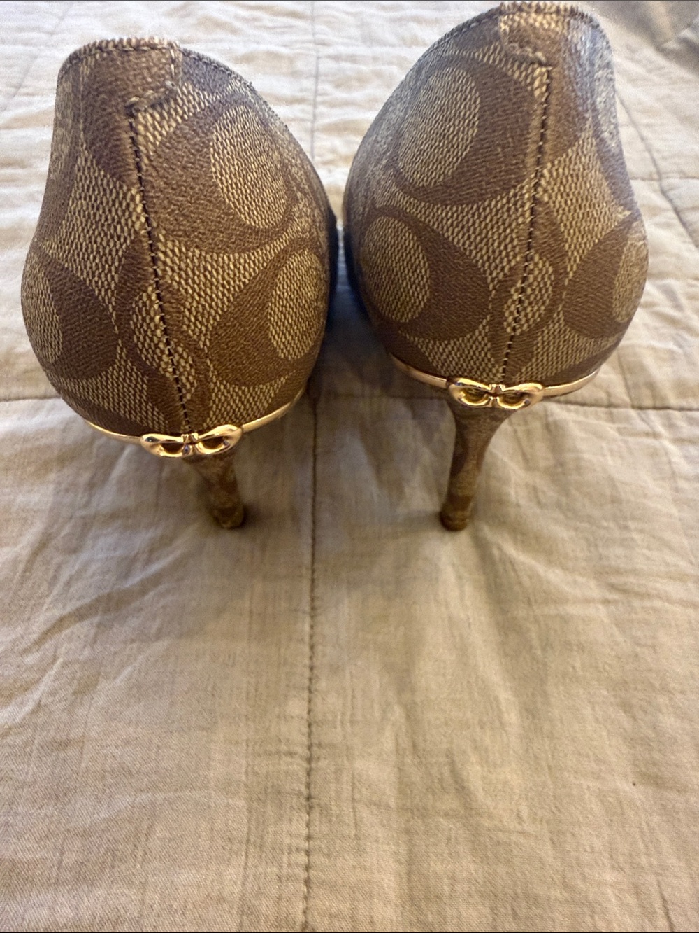 READ CAREFULLY REGARDING HEEL!!COACH Pointed Toe Monogram Pumps - Brown/Tan - Picture 2 of 5